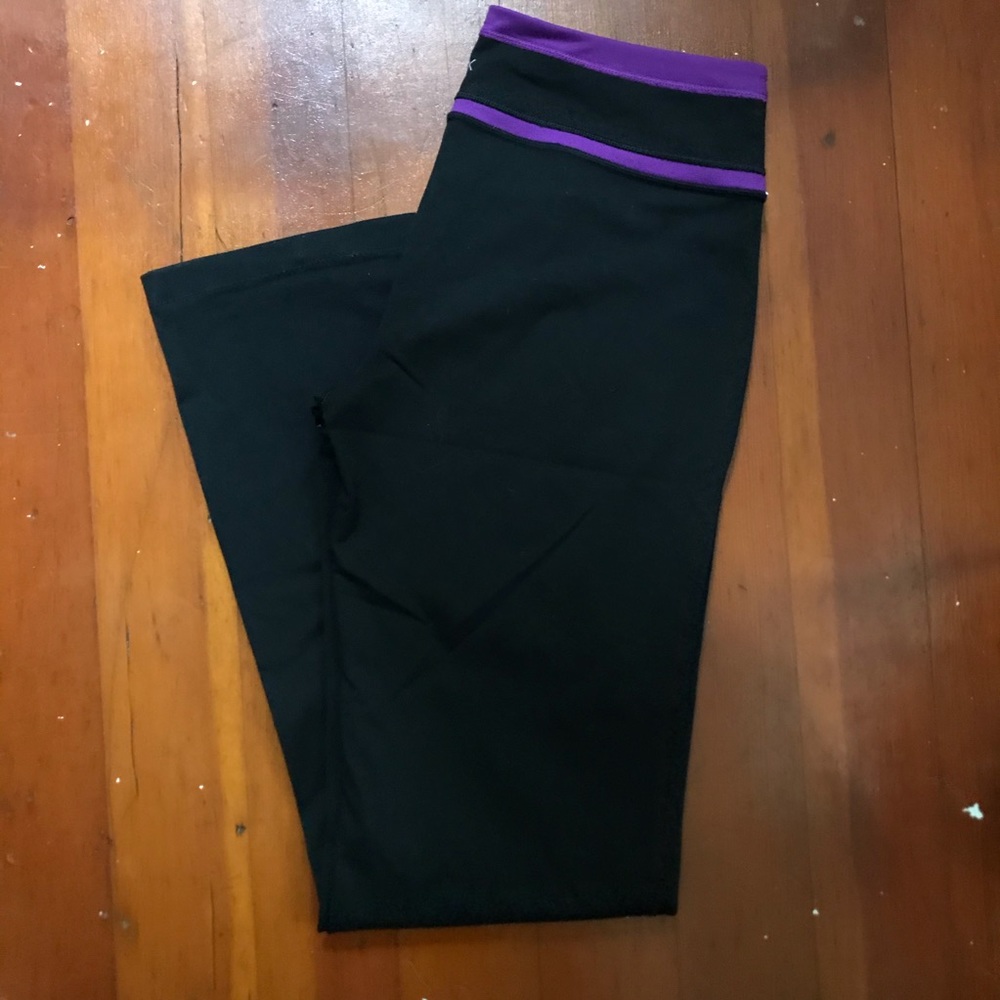 VS yoga pants